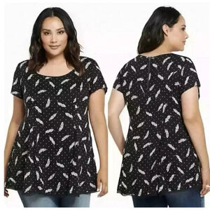 Torrid Womens Size 0 Black Feather Polka Dot Graphic Print Top Lightweight 10/12